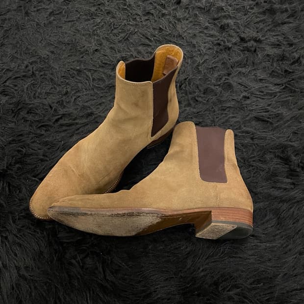 생로랑 와이어트 스웨이드 첼시부츠