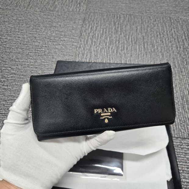 [특가][정품] 프라다 사피아노 장지갑