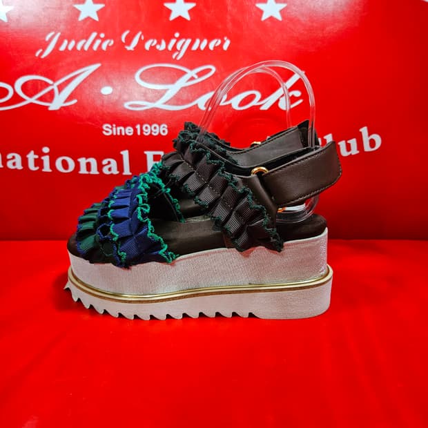 슈콤마보니 캉캉 키높이 샌들 220size