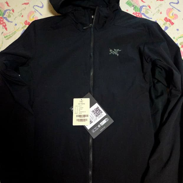 아크테릭스 26ss 아톰 SL 블랙 m사이즈