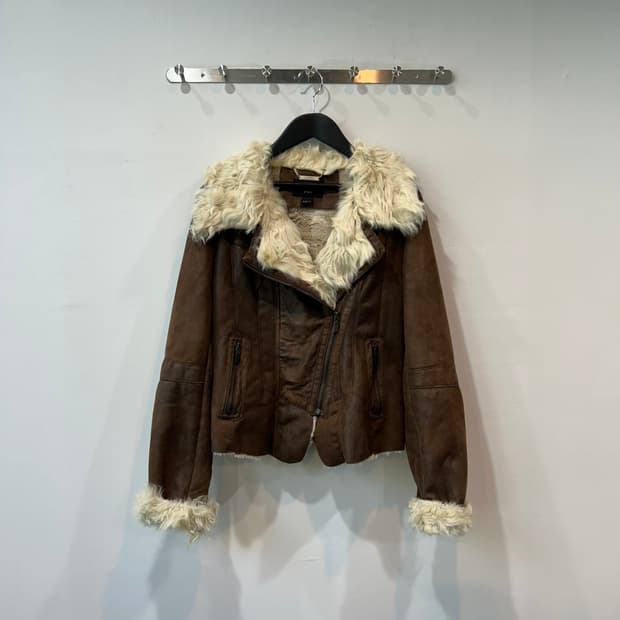 브라운 양털 무스탕 자켓