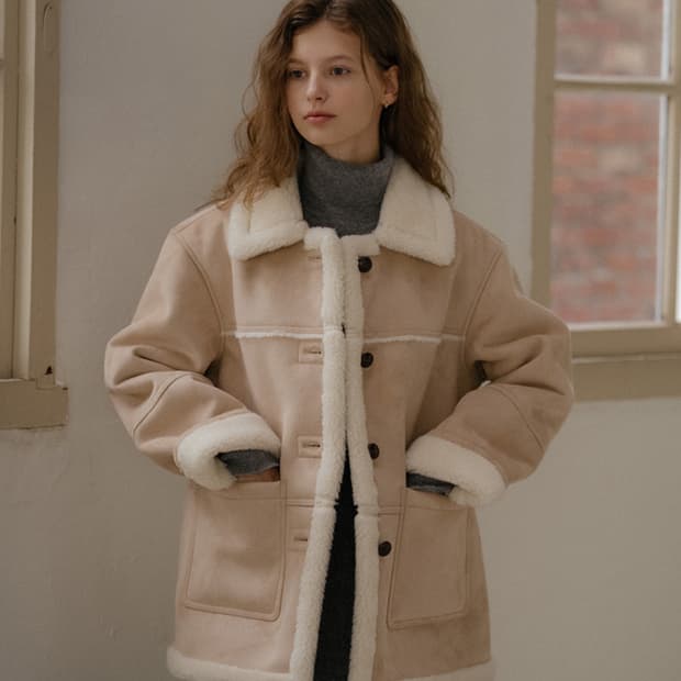 틸아이다이 스웨이드 무스탕 코트 베이지