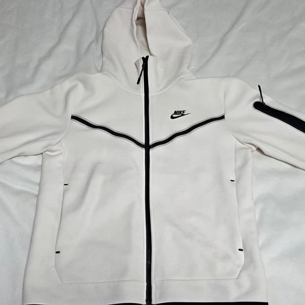 나이키 테크팩 화이트 흰색L사이즈