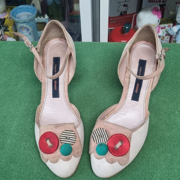 빈티지 핑크 스웨이드 단추 구두