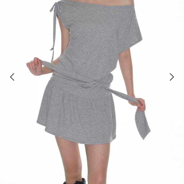 크랭크 STRING OFF-SHOULDER JERSEY DRESS