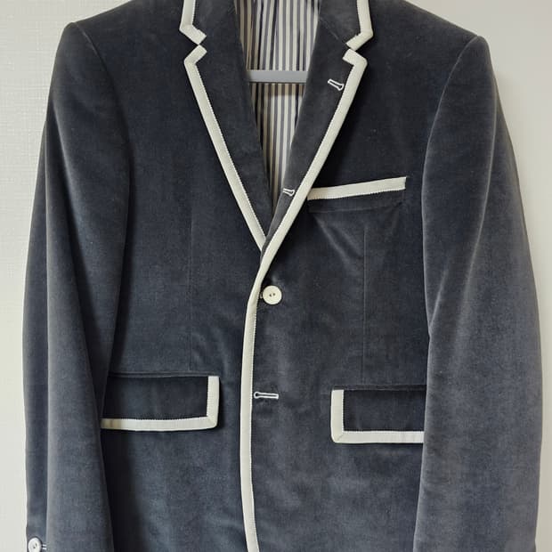 톰브라운 스웨이드 벨벳 타이핑 쟈켓(1/100/정품)