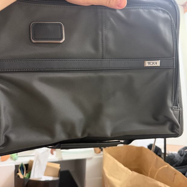 Tumi alpha2 slim Deluxe Portfolio