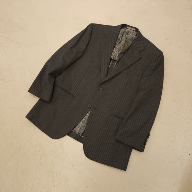 지방시 스트라이프 투버튼 블레이저