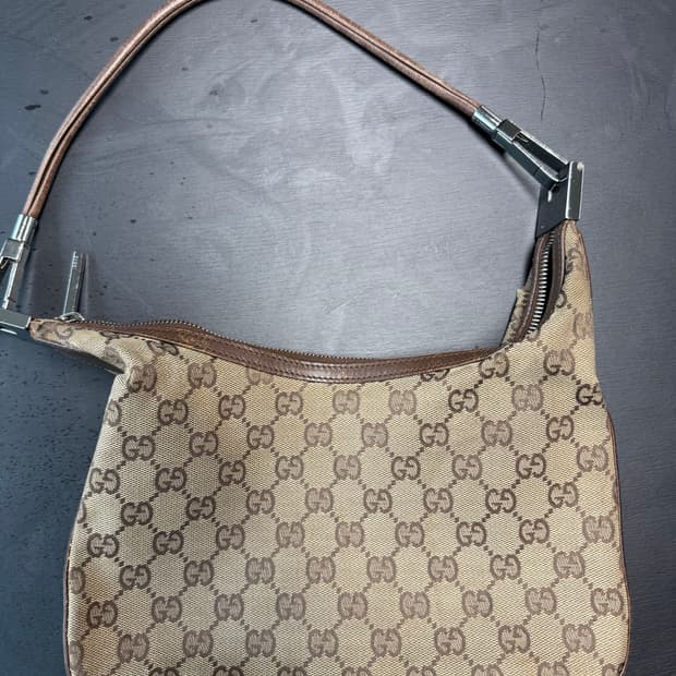구찌 GG로고 자가드 숄더백