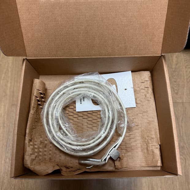 9999아카이브 송치 아일렛 벨트 화이트 슬림