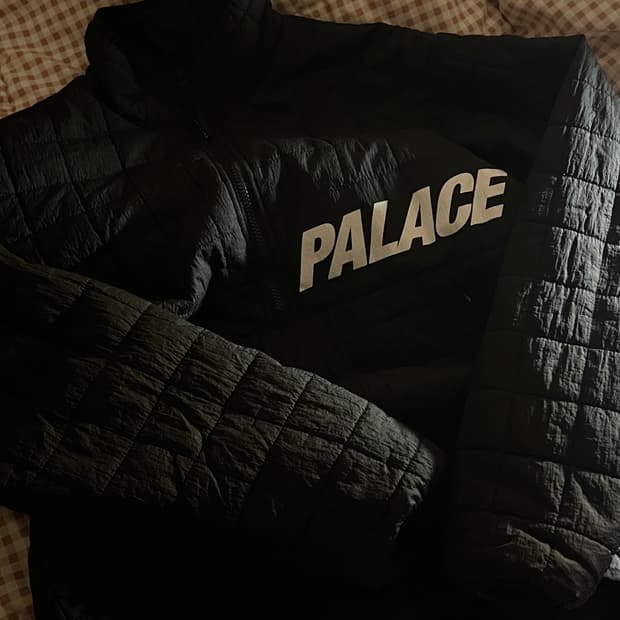 Palace 경량패딩 M사이즈