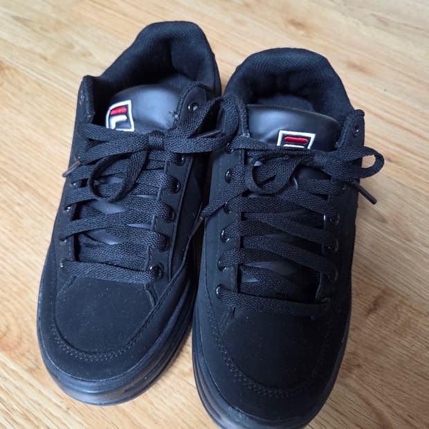 휠라 블랙 운동화/ 스니커즈