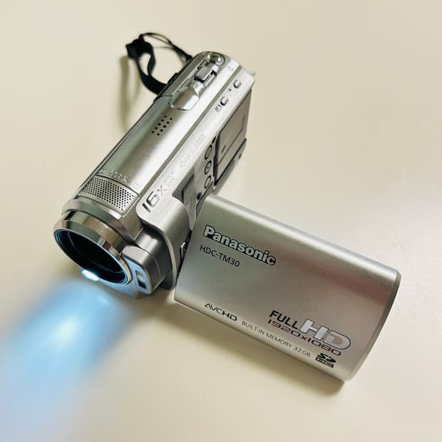파나소닉 HDC-TM30 실버 빈티지 캠코더