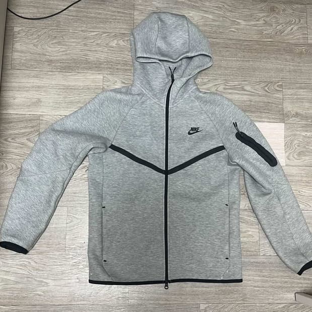 나이키 테크팩 회색