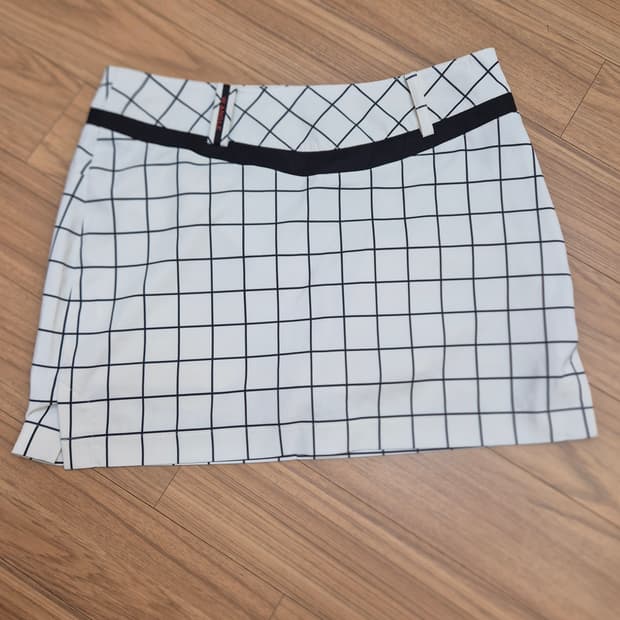 W.ANGLE 체크 패턴 미니스커트입니다

- 허리 둘레: 67-73cm