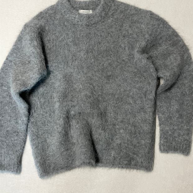 아모멘토 알파카 니트 ALPACA ROUND NECK PULLOVER