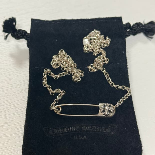 Chrome hearts safety pin I18 정품