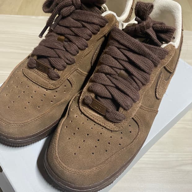 (W) 나이키 에어포스 1 '07 카카오 와우