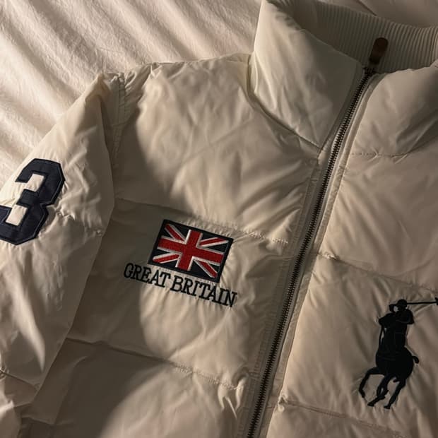 폴로 빅포니 브리튼 패딩 화이트