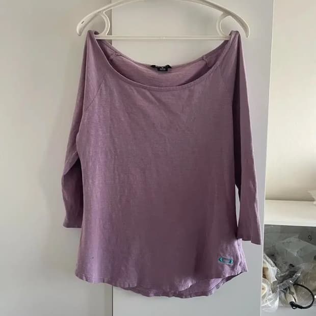 오클리 오프숄더 티셔츠