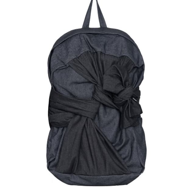 이우가마카라스 knotted backpack denim black