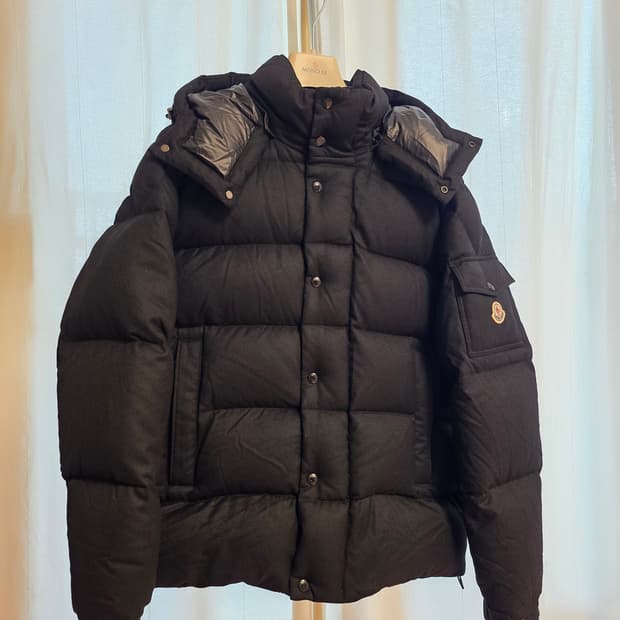 [24FW/새상품급] 몽클레어 베제르 숏 다운 패딩 4사이즈