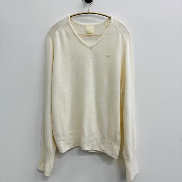 니하운(NYHAVN) 코튼 블렌드 브이넥 니트 스웨터