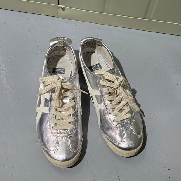 오니츠카타이거 멕시코66 실버 