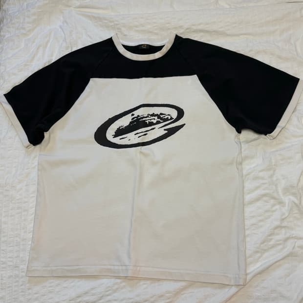 코르테이즈 레글런 배색 티셔츠 2018 L