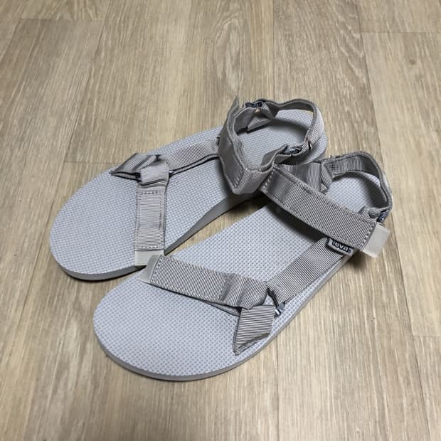 (270) 테바 TEVA 오리지널 유니버셜 마블드 라이트 그레이 샌들