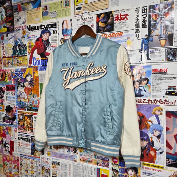 엠엘비 스카이블루 뉴욕 양키스 누빔 바시티 자켓
