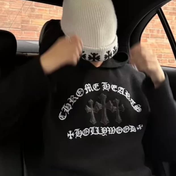 [XL] 크롬하츠 세메터리 크로스 레더 패치 캐시미어 후드 니트 블랙