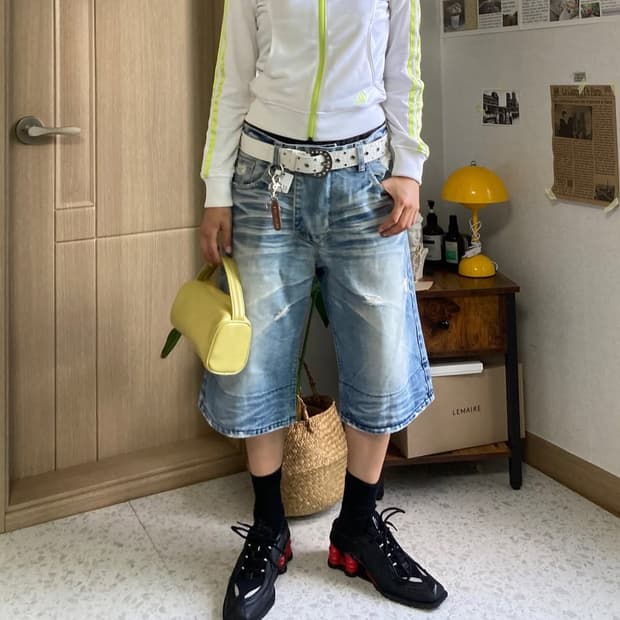 연청 워싱 데님 버뮤다 팬츠