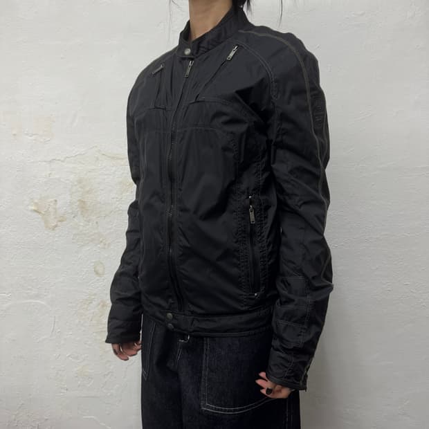디젤(DIESEL) 블랙컬러 스티치 테크니컬 나일론 라이더스 자켓
