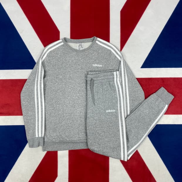 아디다스 트레이닝 셋업 상의 (L) 하의 (M)