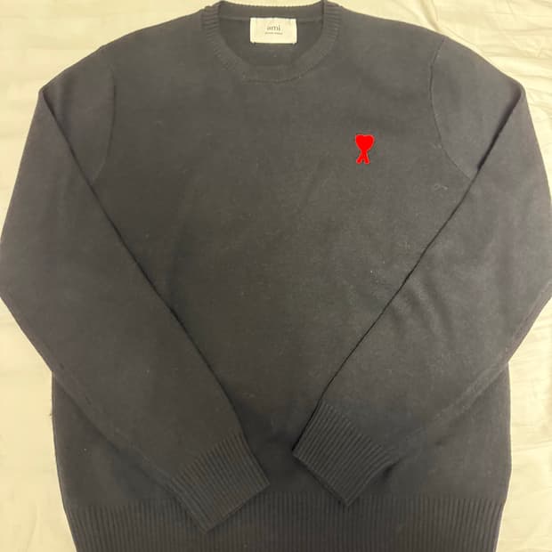 아미 스몰하트 니트