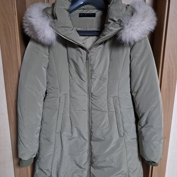 시슬리 폭스퍼 롱패딩 42