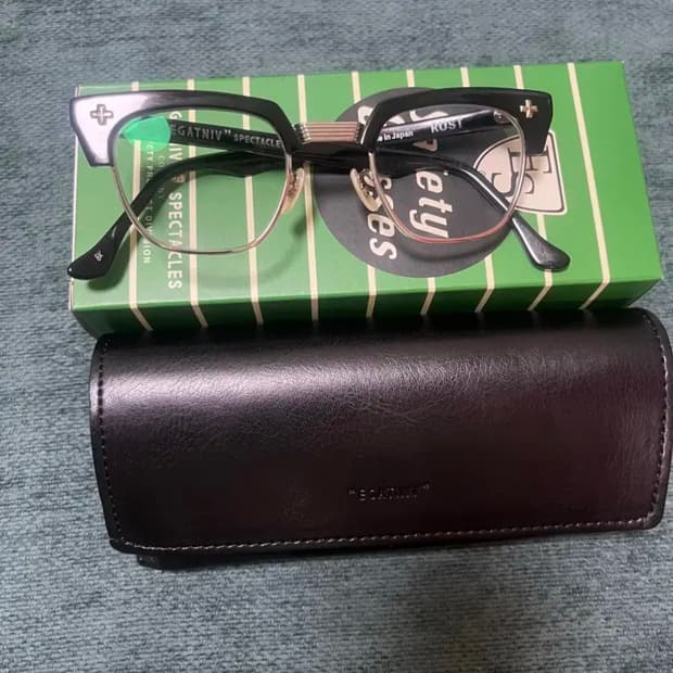 라시트포 에가트니브 안경 러스트 