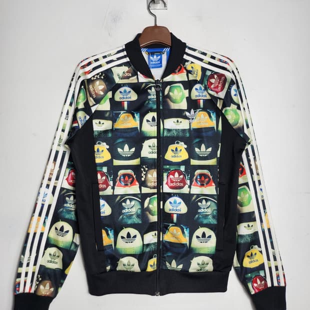 아디다스 AOP 한정판 패턴 트랙탑 져지