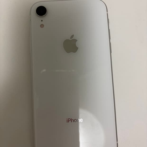 아이폰xr 화이트 64기가 팝니다