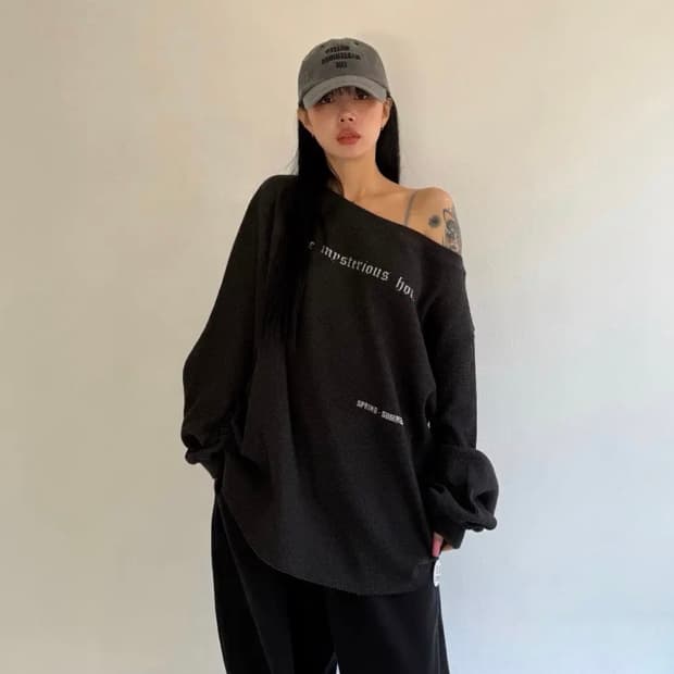 더미스테리어스호텔 와플 맨투맨