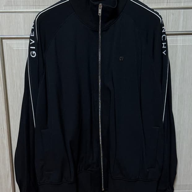 지방시 트랙자켓