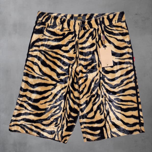 더블탭스 타이거 퍼 반바지 지브라 겨울