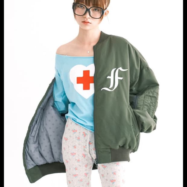 샵페어리 봄버 자켓 카키