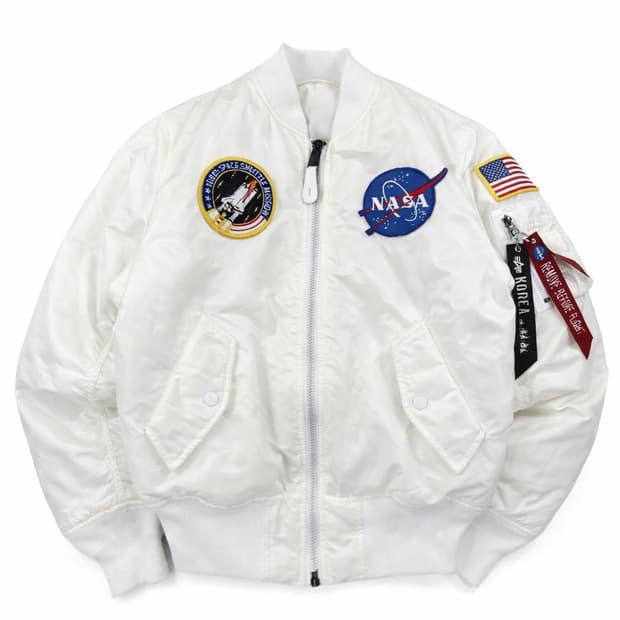 알파인더스트리 NASA MA-1 화이트 항공점퍼