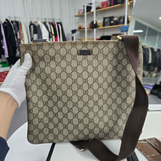 [50%세일] 구찌 시그니처 메신저백