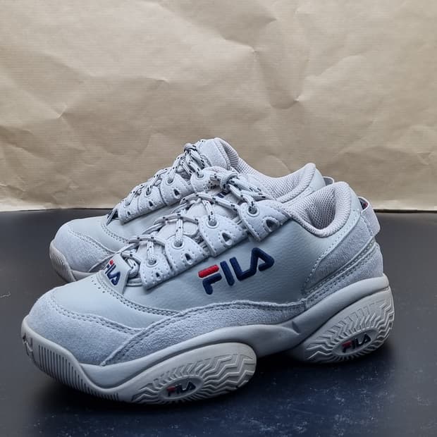 휠라 콘코스 로우 운동화220