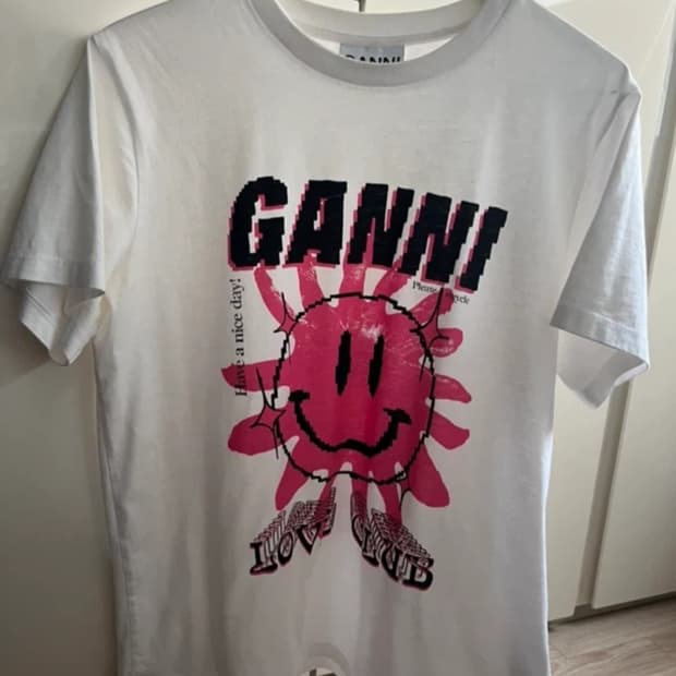 가니 프린팅 티셔츠 스몰