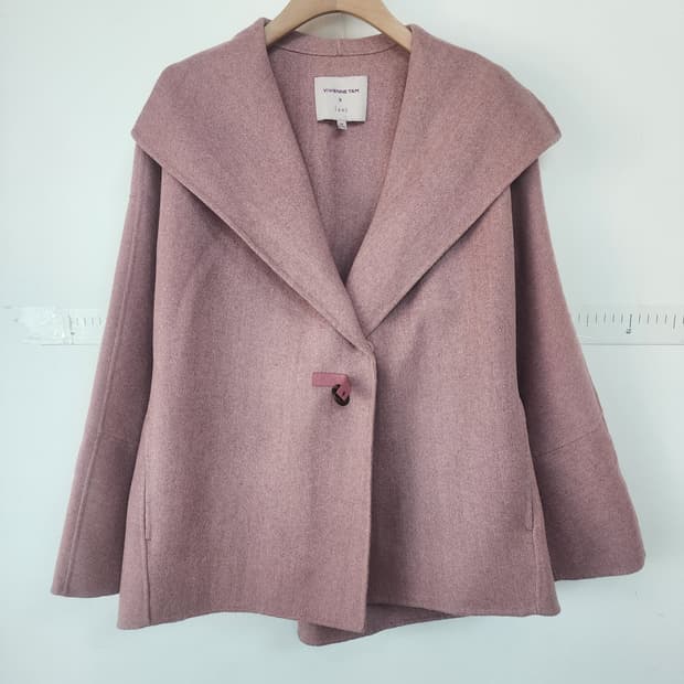 비비안탐 핑크 헤링본 하프 코트