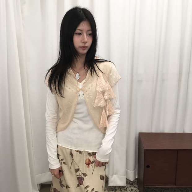 아이보리 프릴 가디건